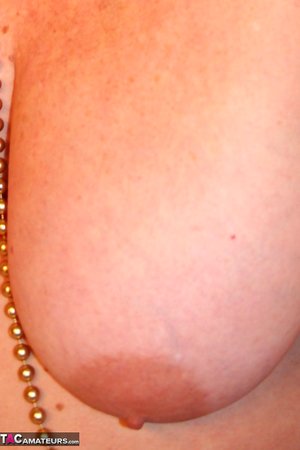 TAC Amateurs offers xxx pic gallery with Grandma Libby in toying twat porn scene