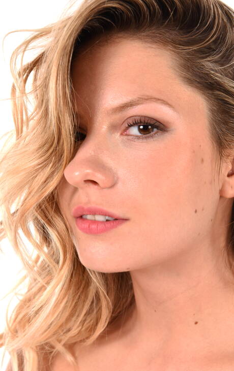 iStripper are excited to present you with xxx gallery showcasing Rebecca Volpetti in toying twat sex scene