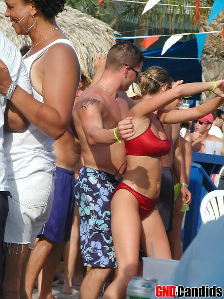 GND Candids offers a free pic gallery with juicy miss exhibit beautiful shape