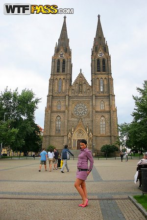 Private Sex Tapes invites you to browse their free pictures with Krystinka in hardcore fuck scene