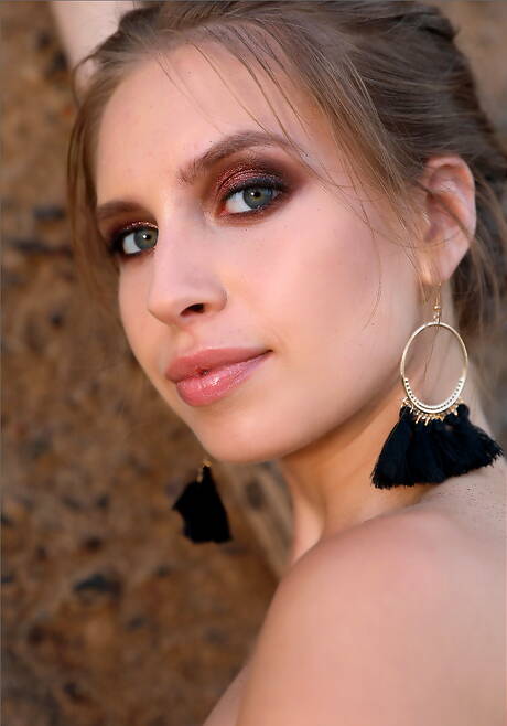 MPL Studios are proud to present you with a xxx photos featuring Aristeia showing beautiful form