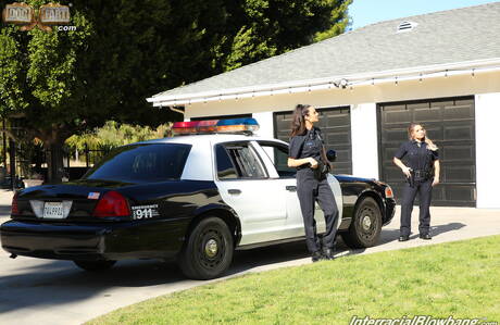 Dogfart Network picture collection featuring Eliza Ibarra in awesome IR gangbang